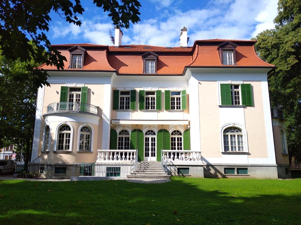 Villa Cafe Krnov Kültér fotó
