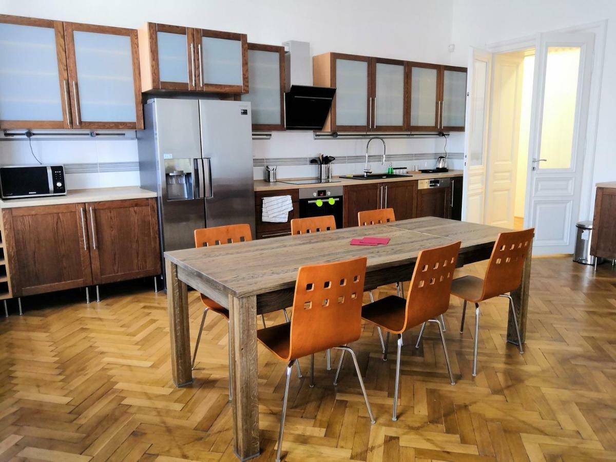 Villa Cafe Krnov Kültér fotó
