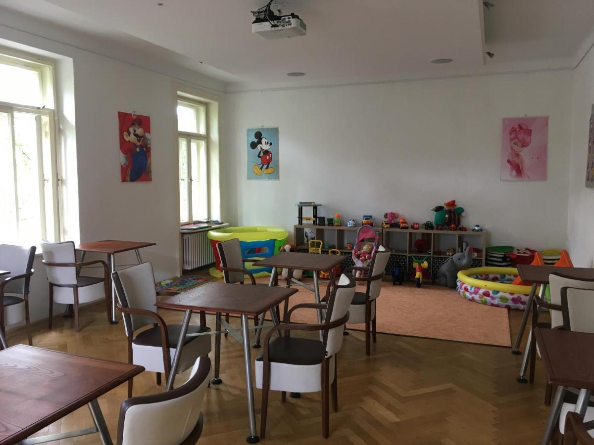 Villa Cafe Krnov Kültér fotó
